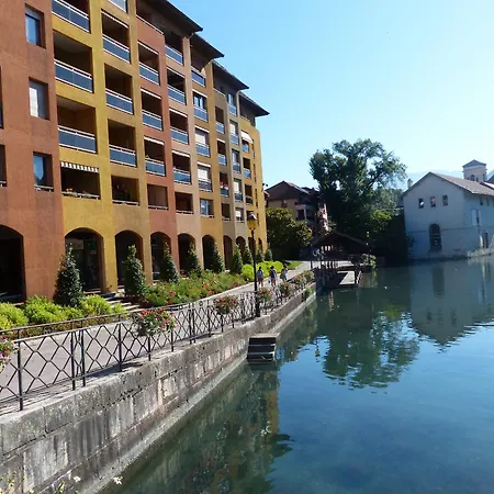 Apartment Centre-ville Avec Garage Et Loggia